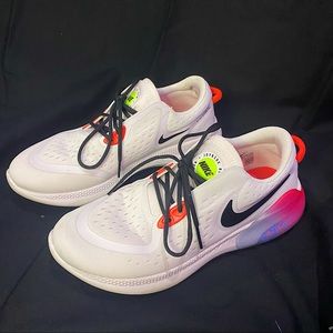 Nike women’s joyride running shoes